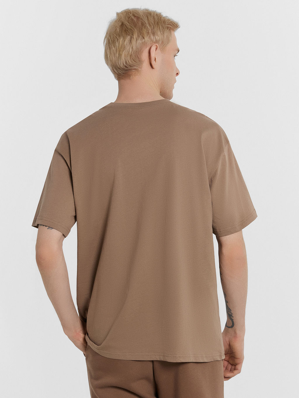 Футболка мужская бежевая мокко 111927