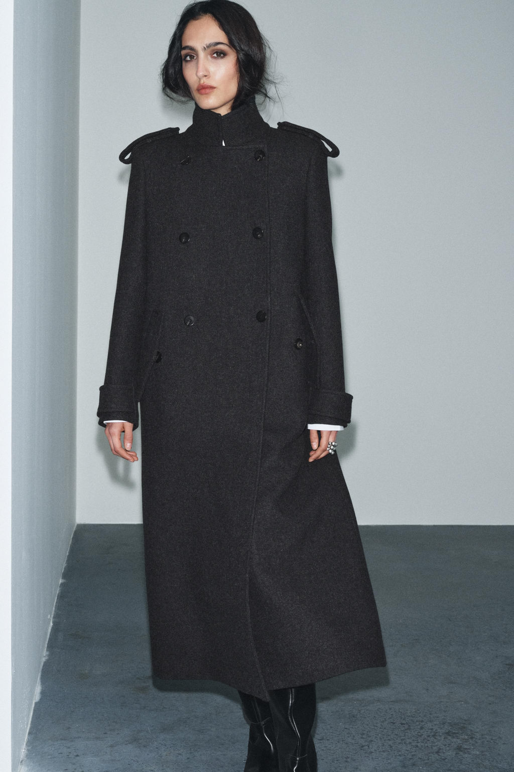 ZW COLLECTION LIMITED EDITION LONG WOOL COAT - Zara фото 4