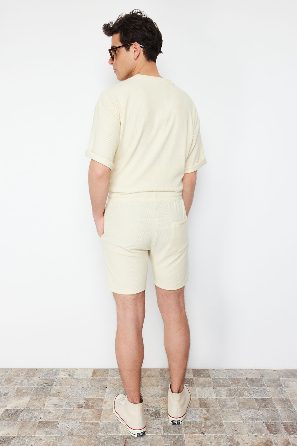 TRENDYOL MAN Basic Fume Regular/Normal Kesim Orta Boy Bagc?kl? Dokulu K?r?smaz Ottoman Sort TMNSS23SR00039 - Trendyolmilla фото 6
