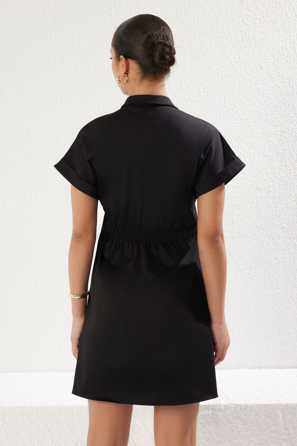 TRENDYOLMILLA Siyah Pamuk Saten Mini Dokuma Gomlek Elbise TWOSS25EL00129  фото 7