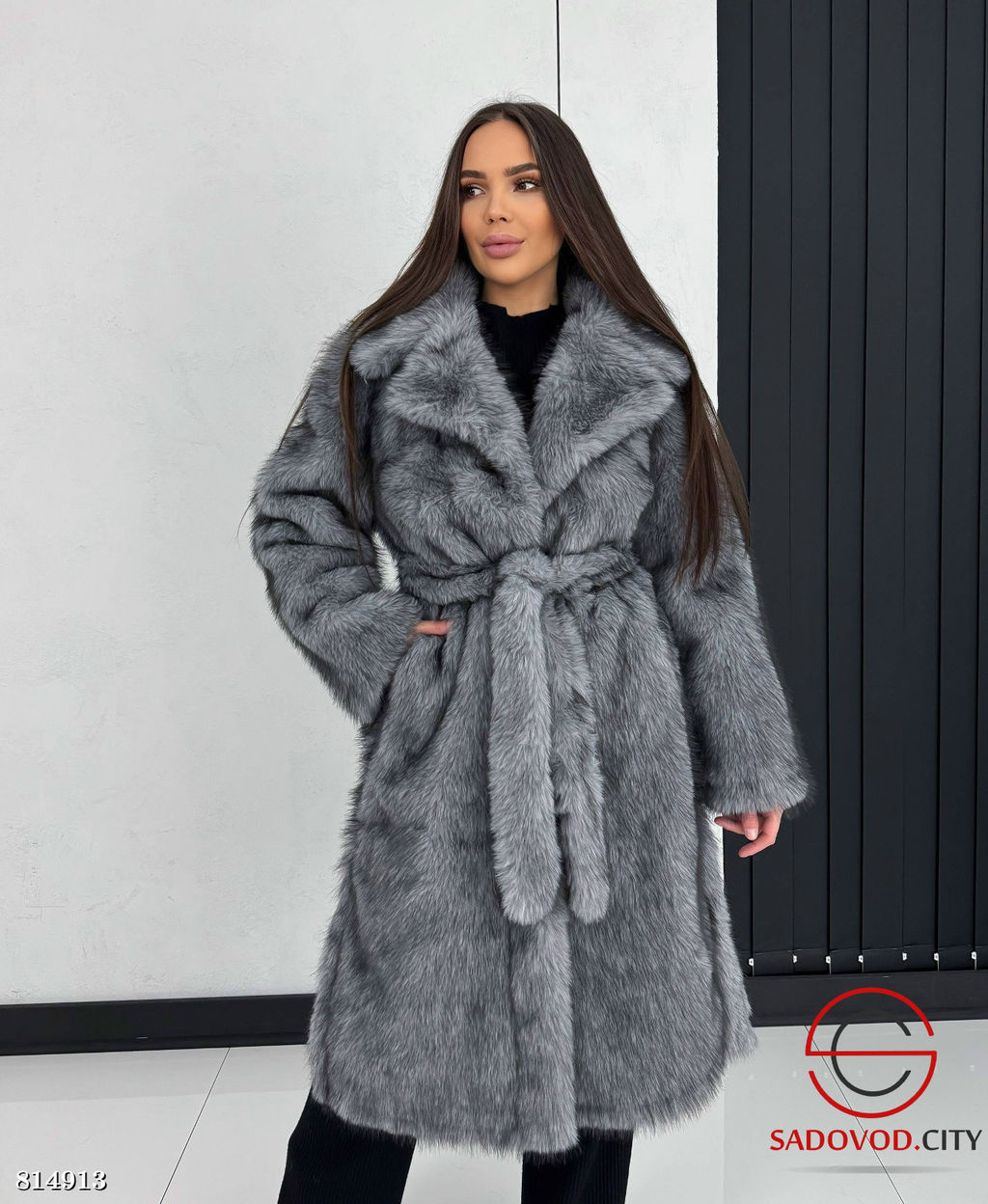 Шуба женская с искусственным мехом