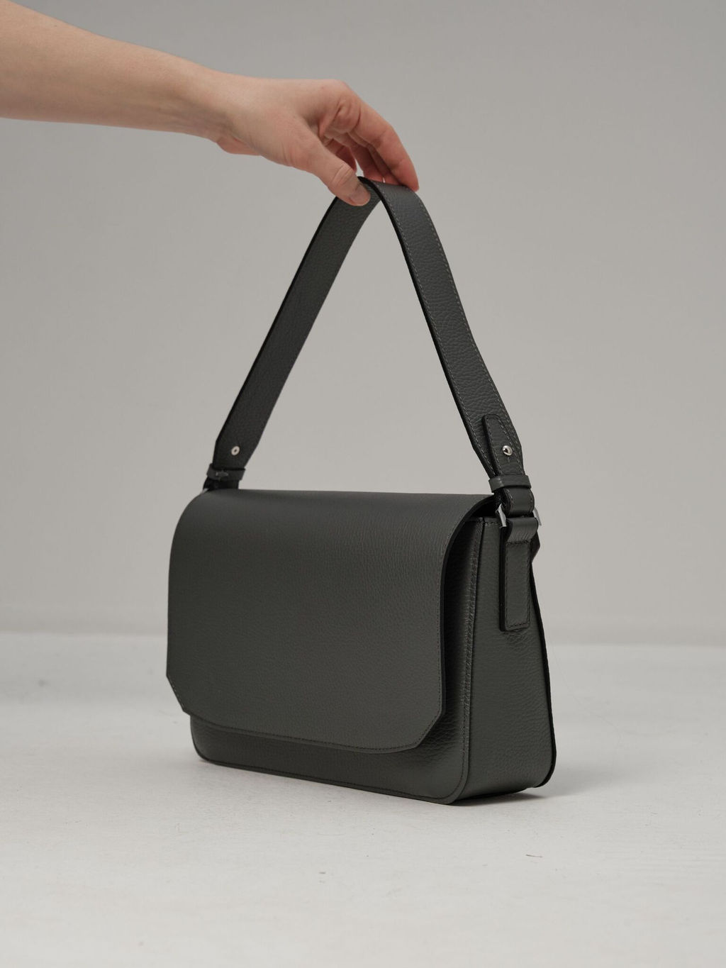 Сумка кожаная Deboro 30512 хромо