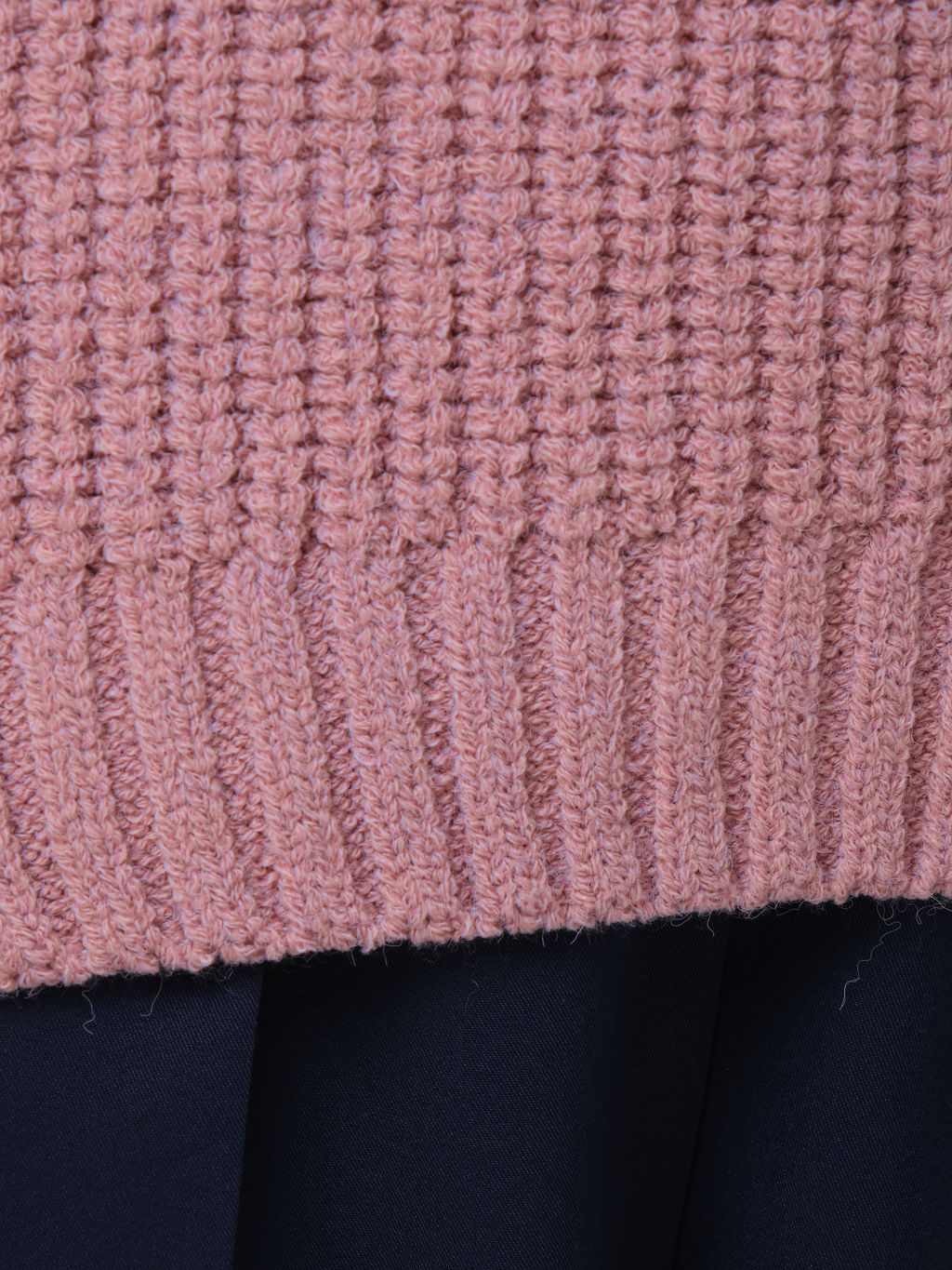 Жилет вязаный