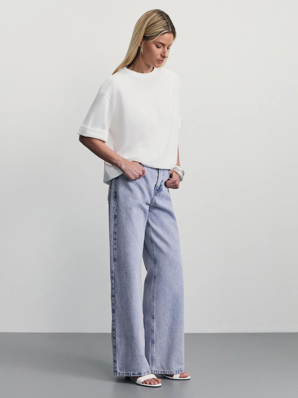 Футболка оверсайз из плотного хлопка / Zarina  фото 2