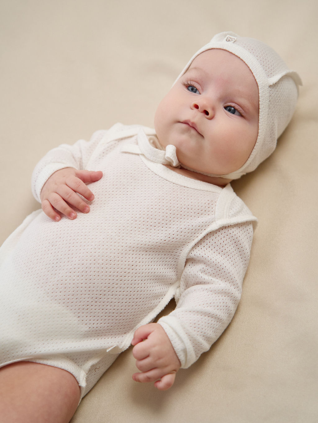 Боди с длинным рукавом "Молоко" из ажурного хлопка 0+