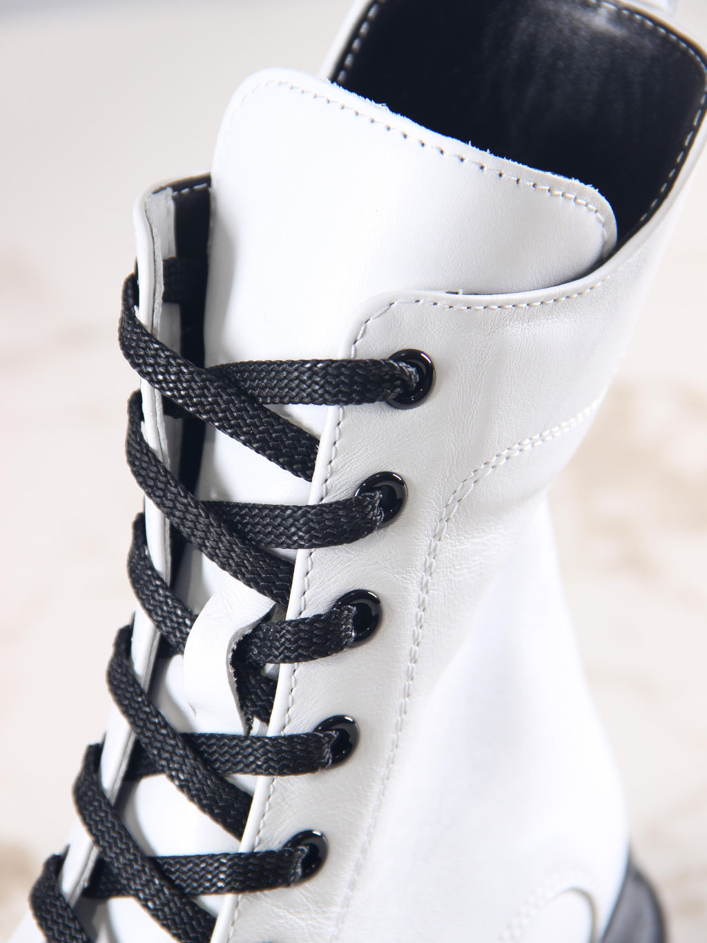 Ботинки 346.astra30bl.white/Байка