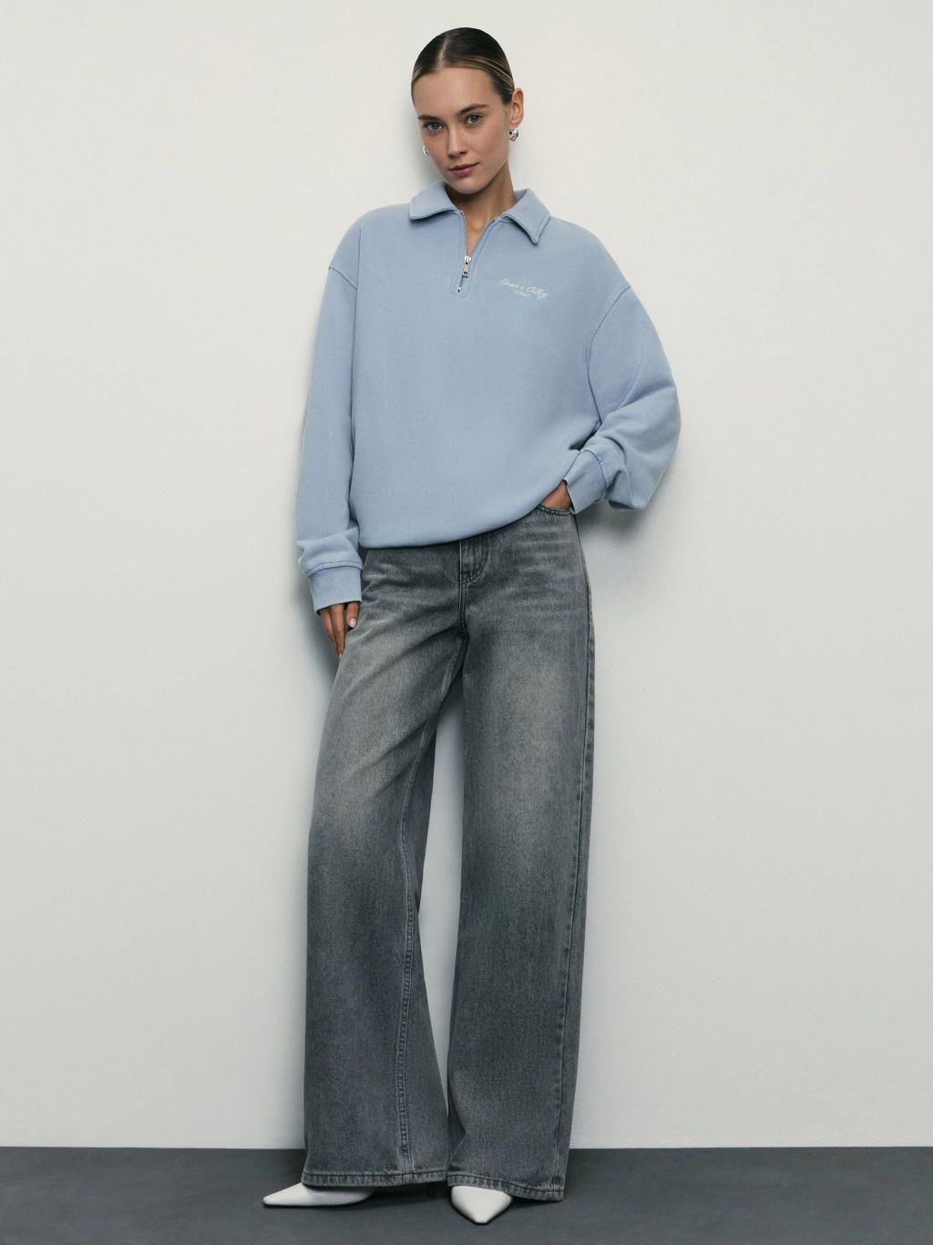 Свитшот с отложным воротником и вышивкой / Zarina  фото 2