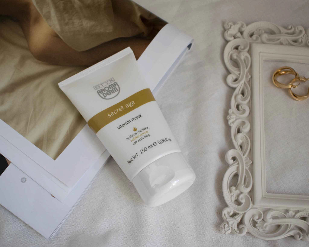 Профессиональная витаминно-лифтинговая гель-маска для лица SECRET AGE STYX, 150 мл