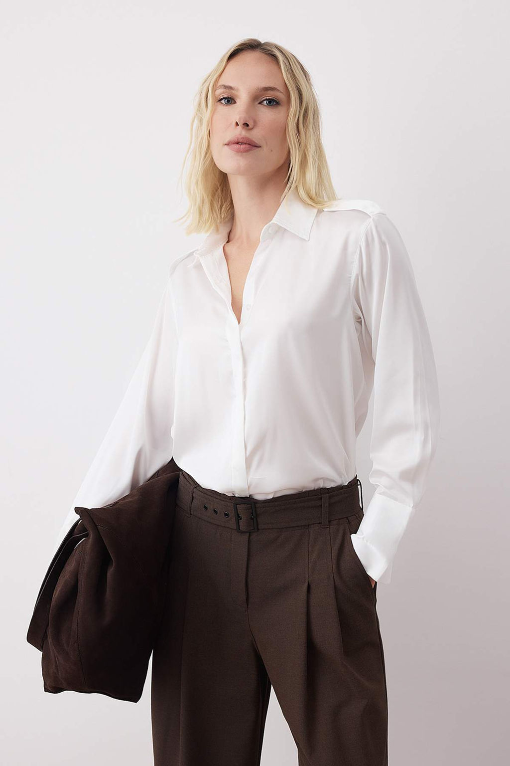 Lacivert Apoletli Saten Gomlek TWOAW26GO00039