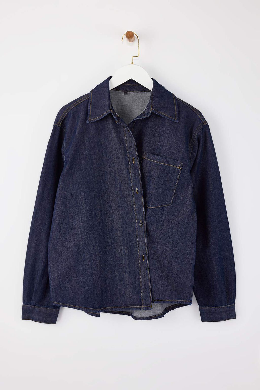 Koyu Mavi Dugme Detayl? Denim Gomlek TWOSS26GO00007 - Trendyolmilla фото 2