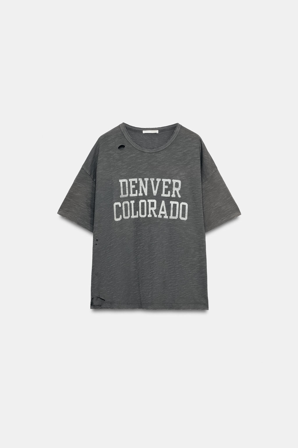 CAMISETA OVERSIZE ROTOS TEXTO / Carb?n