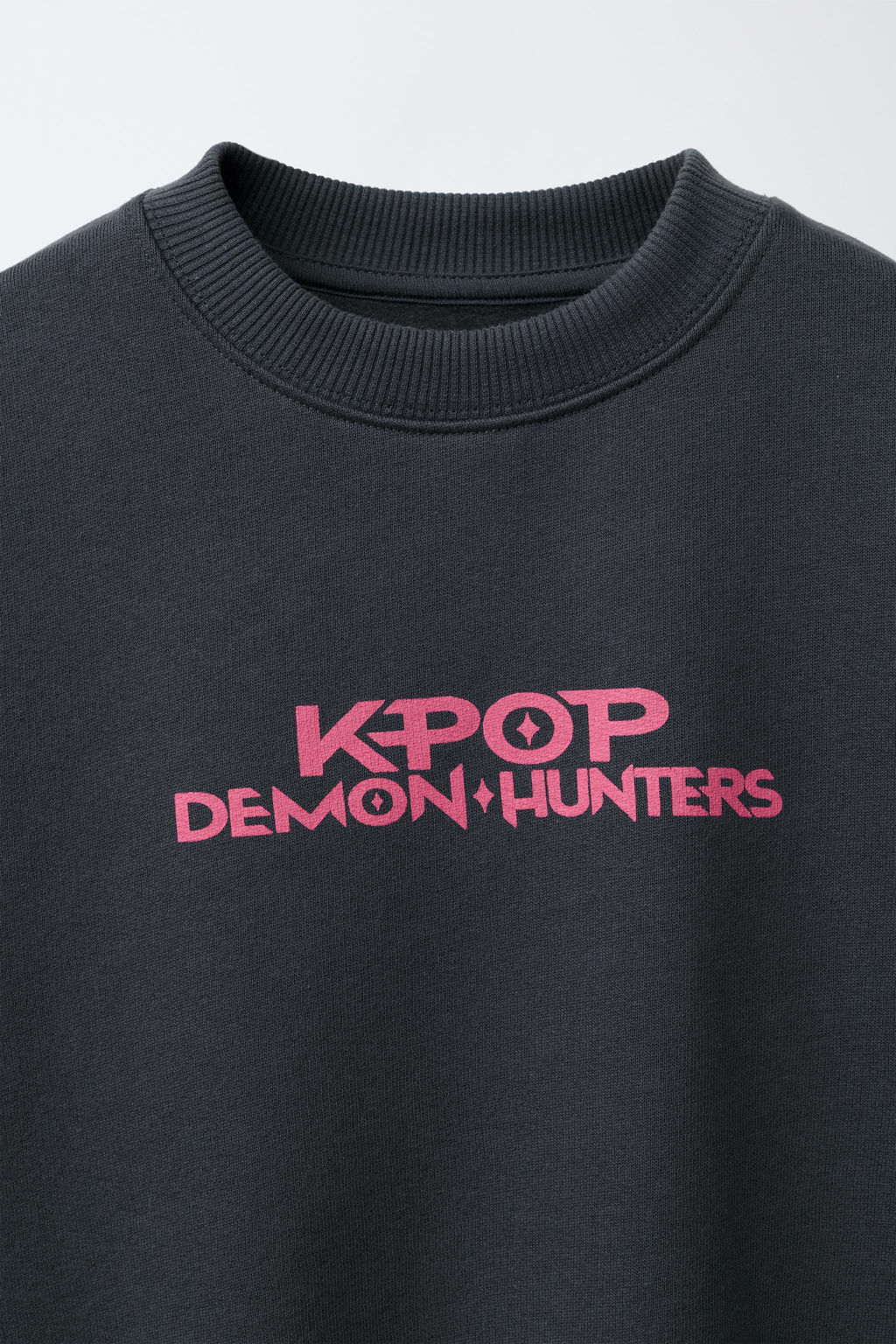 KPOP DEMON HUNTERS NETFLIX PRINTED SWEATSHIRT - Zara фото 8