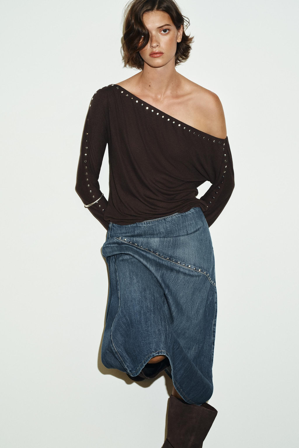 TRF STUDDED DENIM SKIRT - Zara фото 4