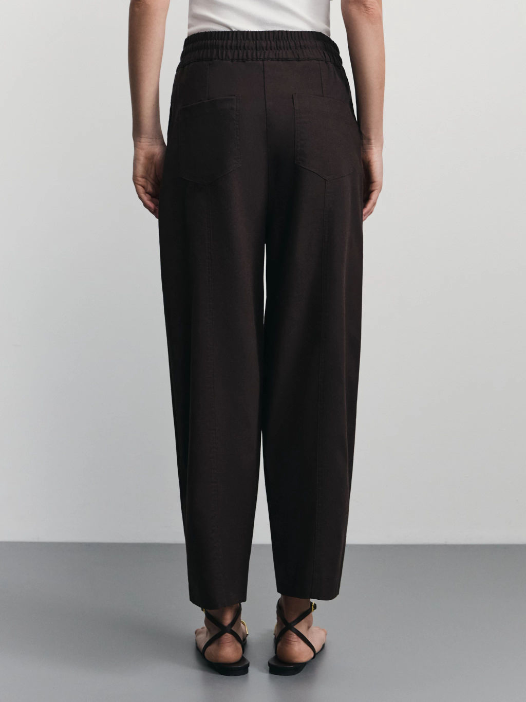 Брюки-джоггеры с вискозой и льном в составе / Zarina  фото 4