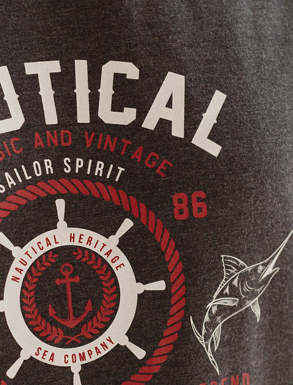 Футболка из премиального хлопка с авторским принтом