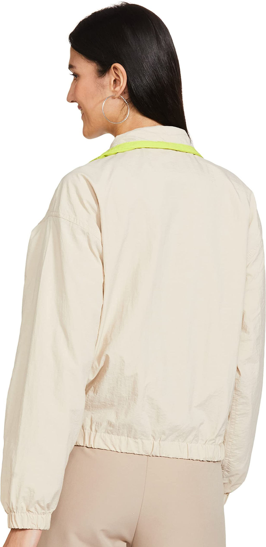 Ветровка женская