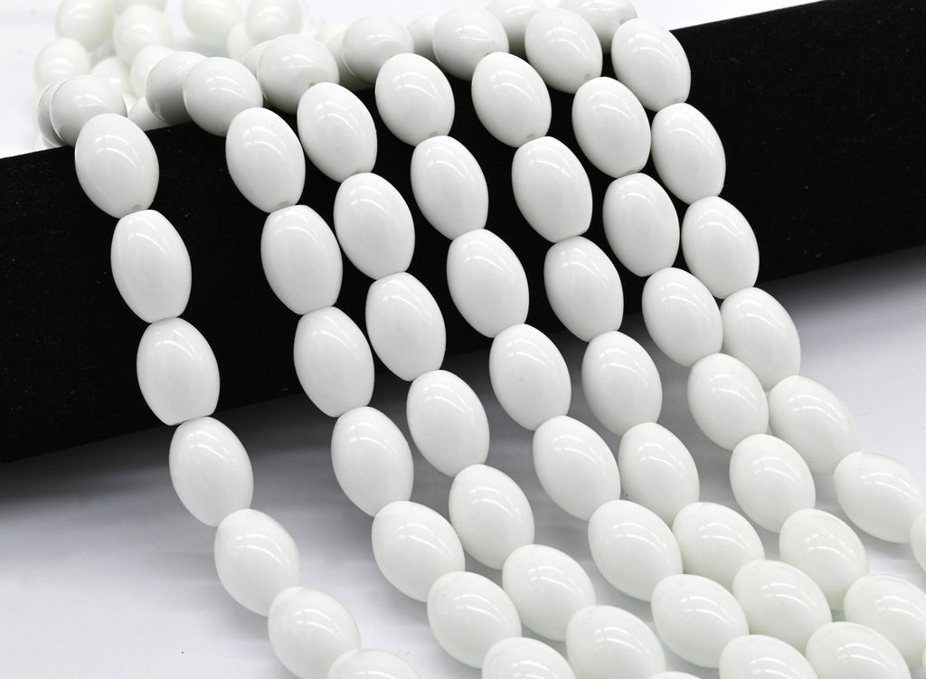 Бусины из агата белого имитация бочонок 13*18мм, 39см, 22 бусины Радуга камня