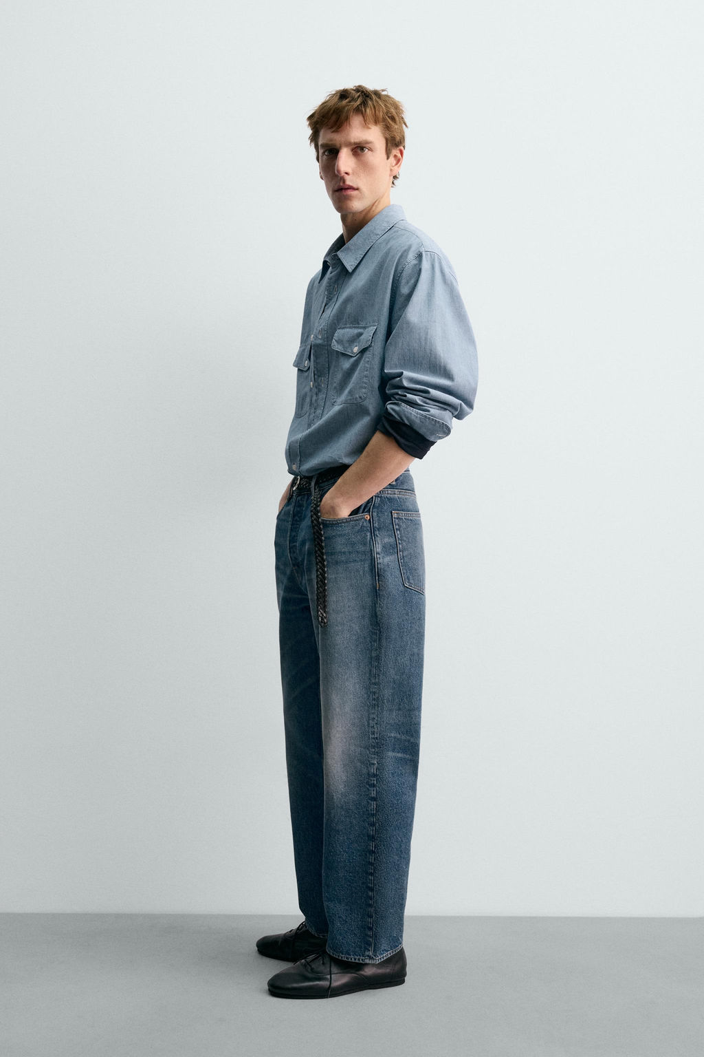 Рубашка Zara Aaron Levine x Zara CAMISA CHAMBRAY DENIM средне-синяя