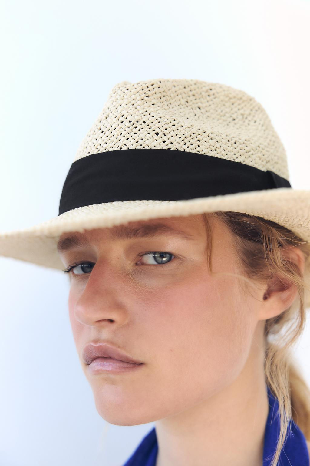 CONTRAST BAND HAT