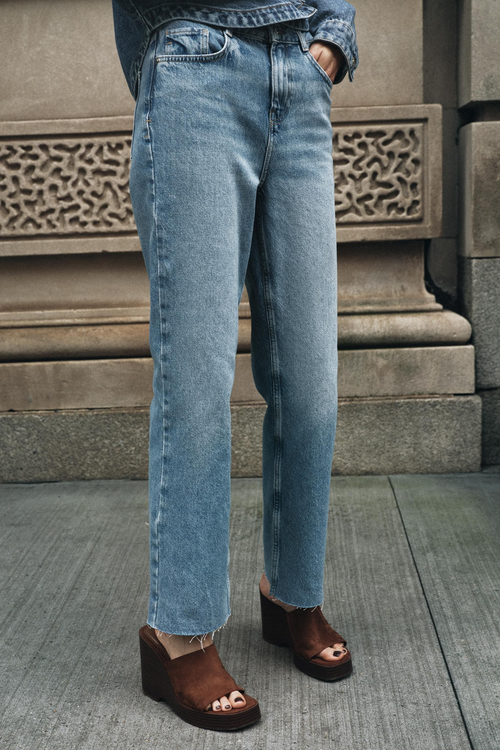Z1975 STRAIGHT-LEG HIGH-WAIST JEANS - Zara фото 2