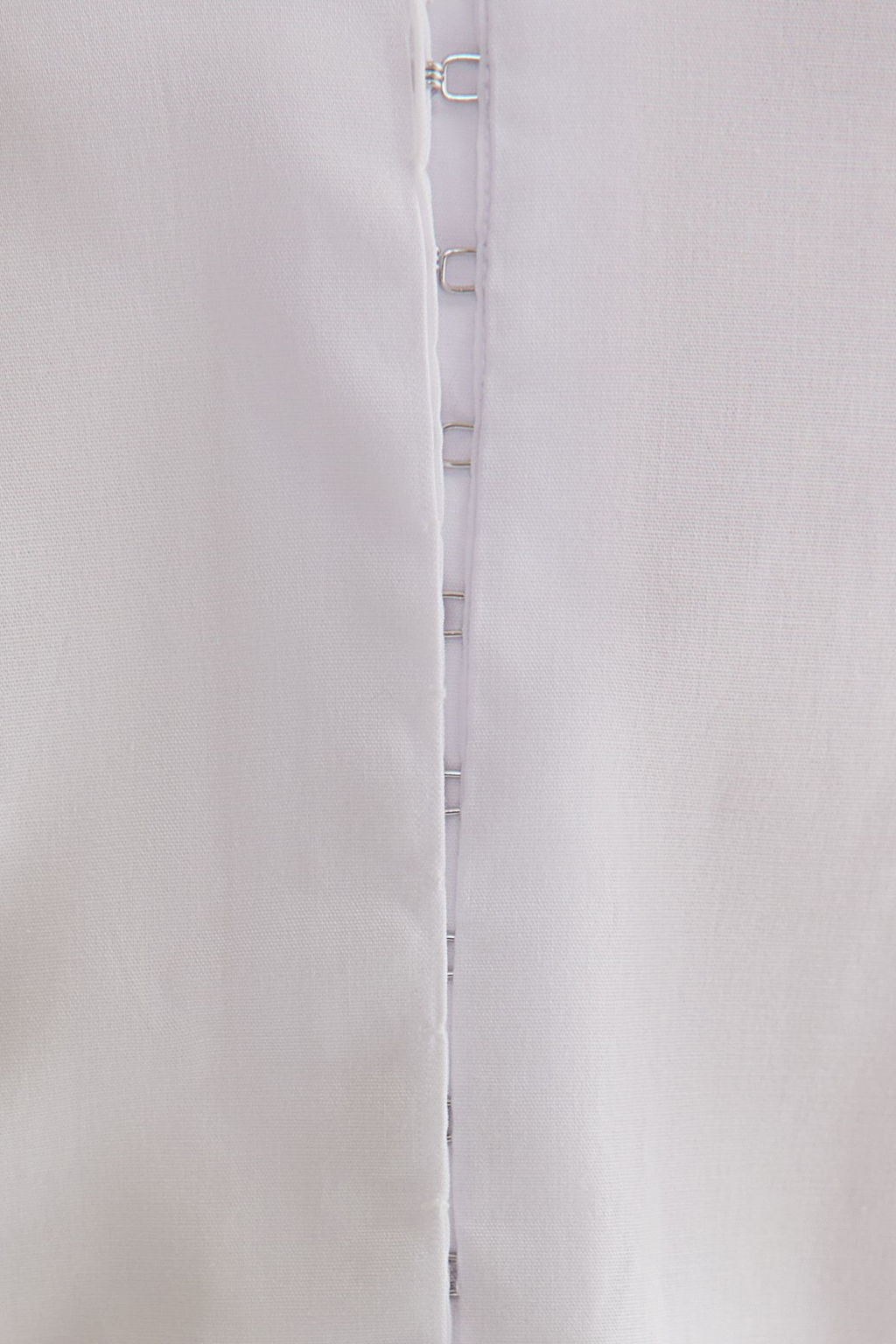 TRENDYOLMILLA Beyaz Kanca Detayl? Regular Normal Beden Dokuma Gomlek TWOSS25GO00046  фото 5