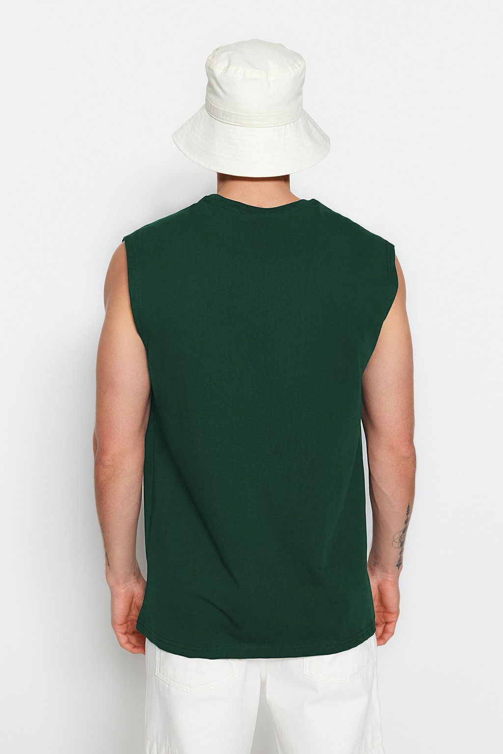 TRENDYOL MAN Ekru Relaxed/Rahat Kesim Sehir Bask?l? %100 Pamuklu Kolsuz T-Shirt/Atlet TMNSS23AL00008 - Trendyolmilla фото 25