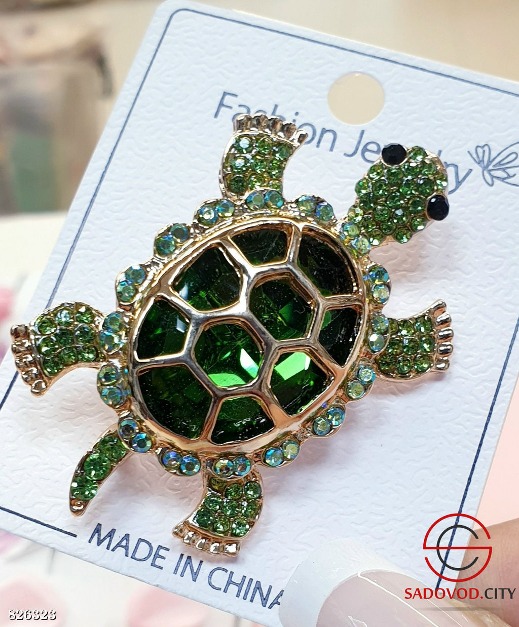 Брошь женская со стразами