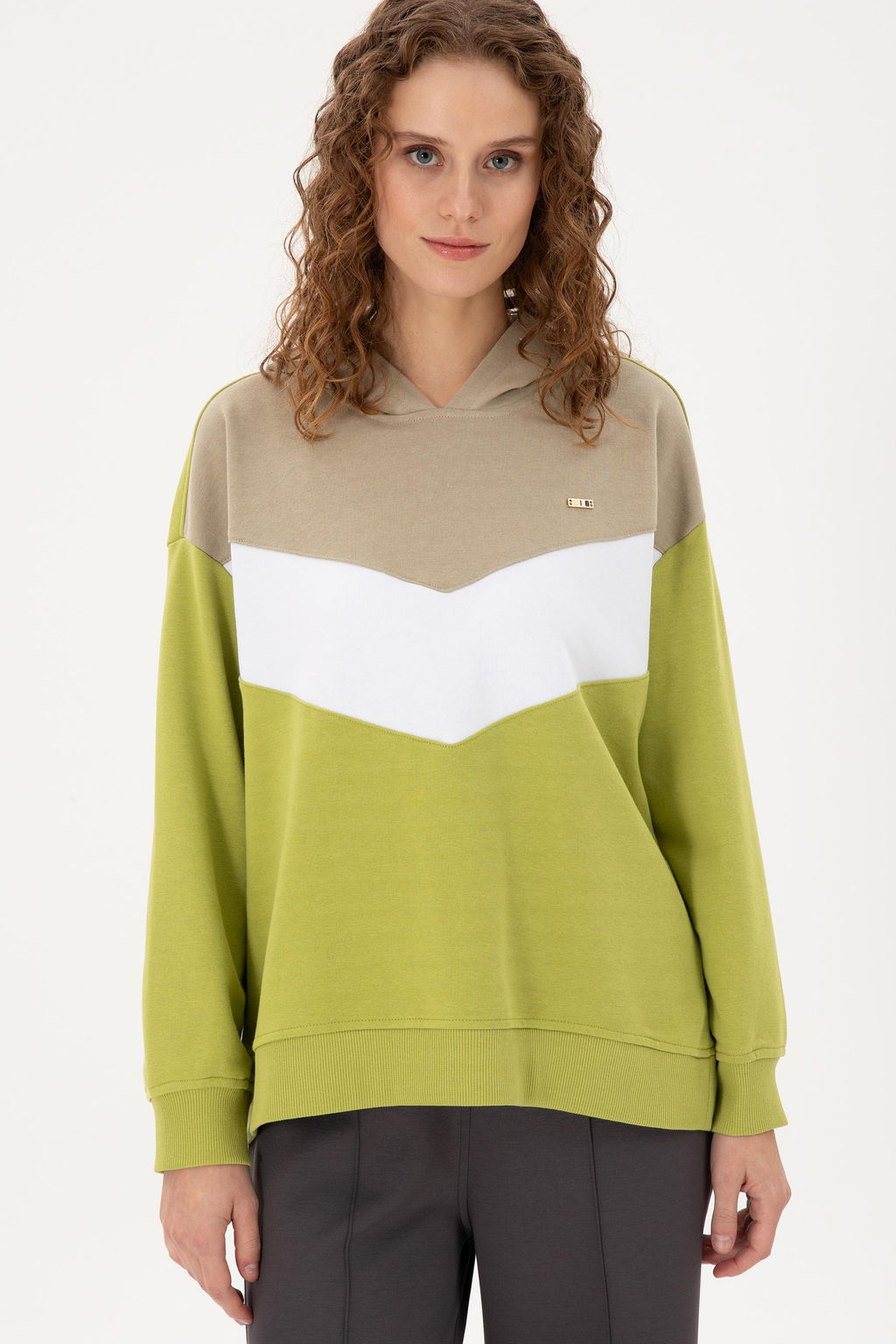 Женский свитшот фисташкового зеленого цвета Неожиданная скидка в корзине - U.s. polo assn фото 3