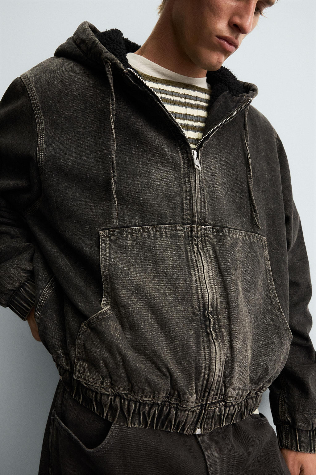 DENIM JACKET WITH FAUX SHEARLING HOODIE - Zara фото 6