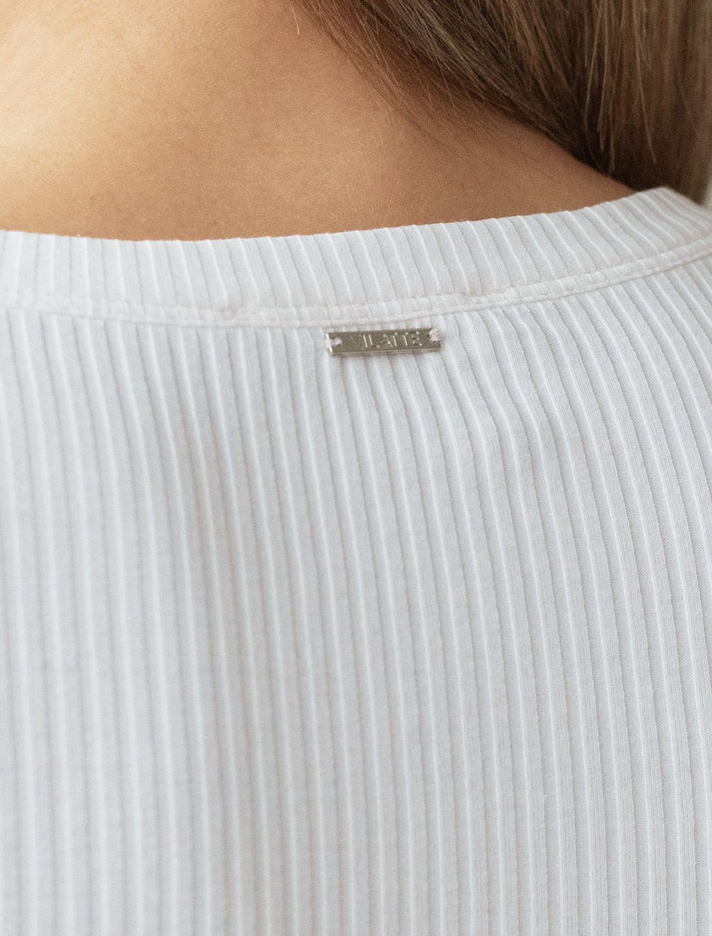 Футболка из трикотажа в широкий рубчик