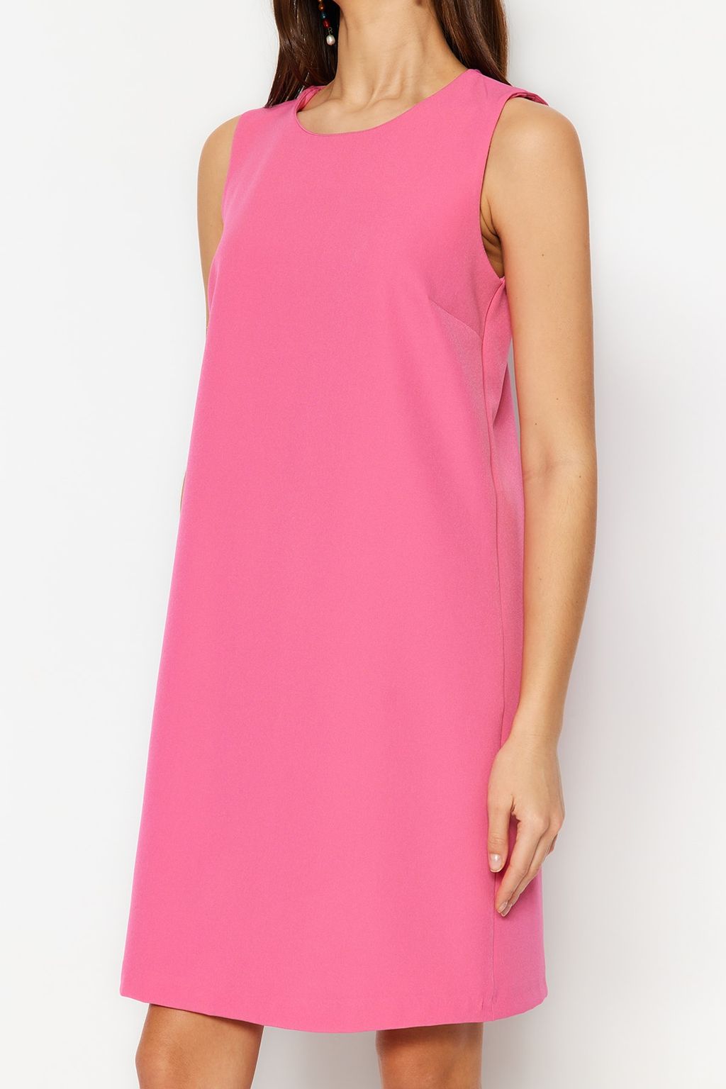 TRENDYOLMILLA Siyah Duz Kesim Kolsuz Bisiklet Yaka Mini Dokuma Elbise TWOSS19FG0063 фото 16