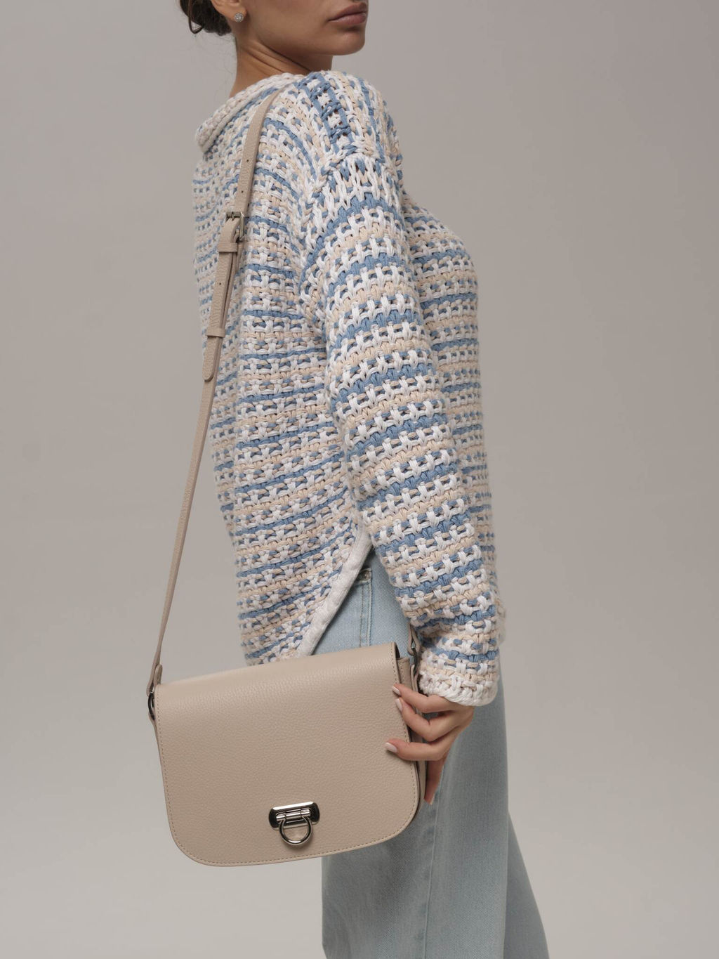 Сумка кожаная кросс-боди Azaro 31034 бежевый жемчуг