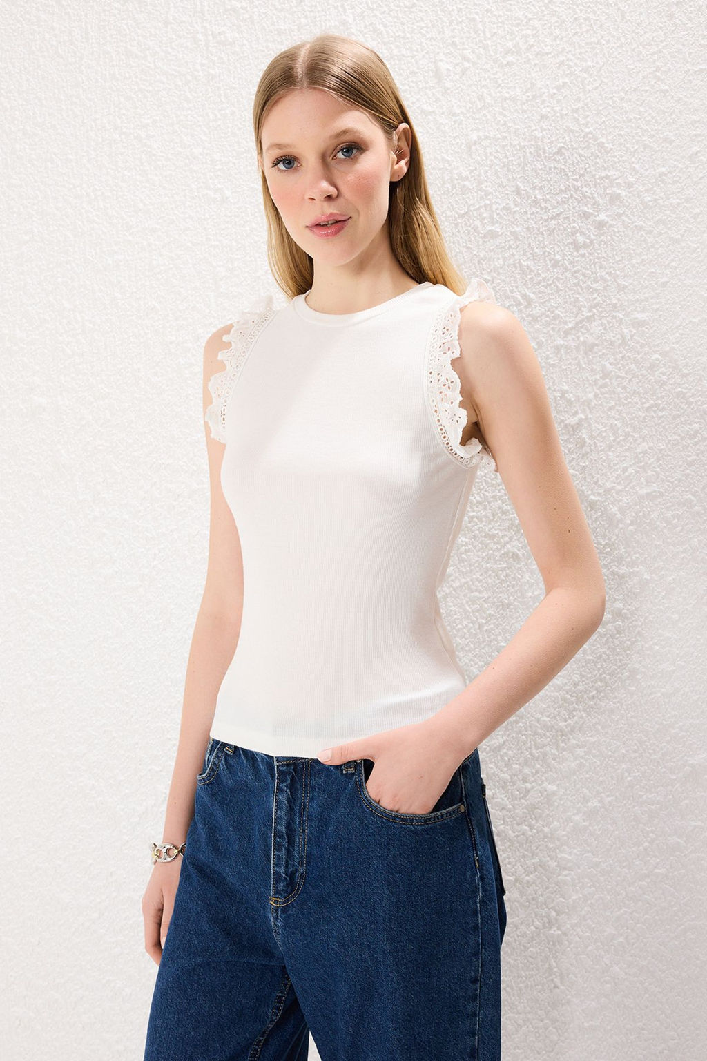 Ekru Fitted/Vucuda Oturan F?rf?rl? Fitilli Esnek Orme Bluz TWOSS25BZ00237 - Trendyolmilla фото 2