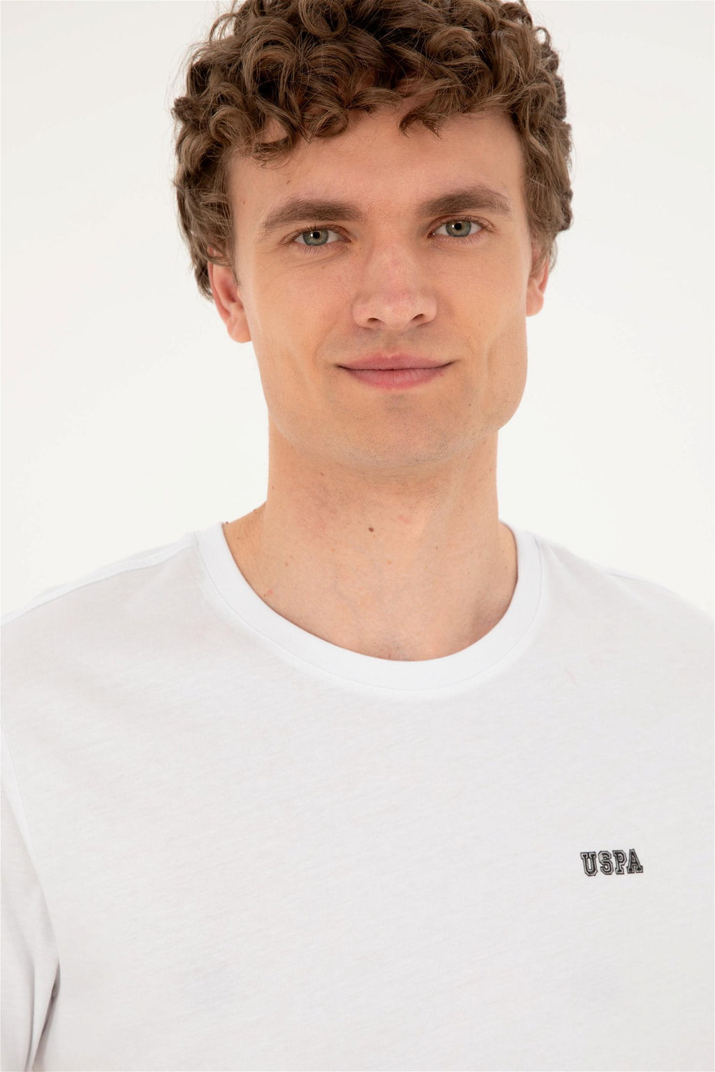 Мужская белая футболка Неожиданная скидка в корзине