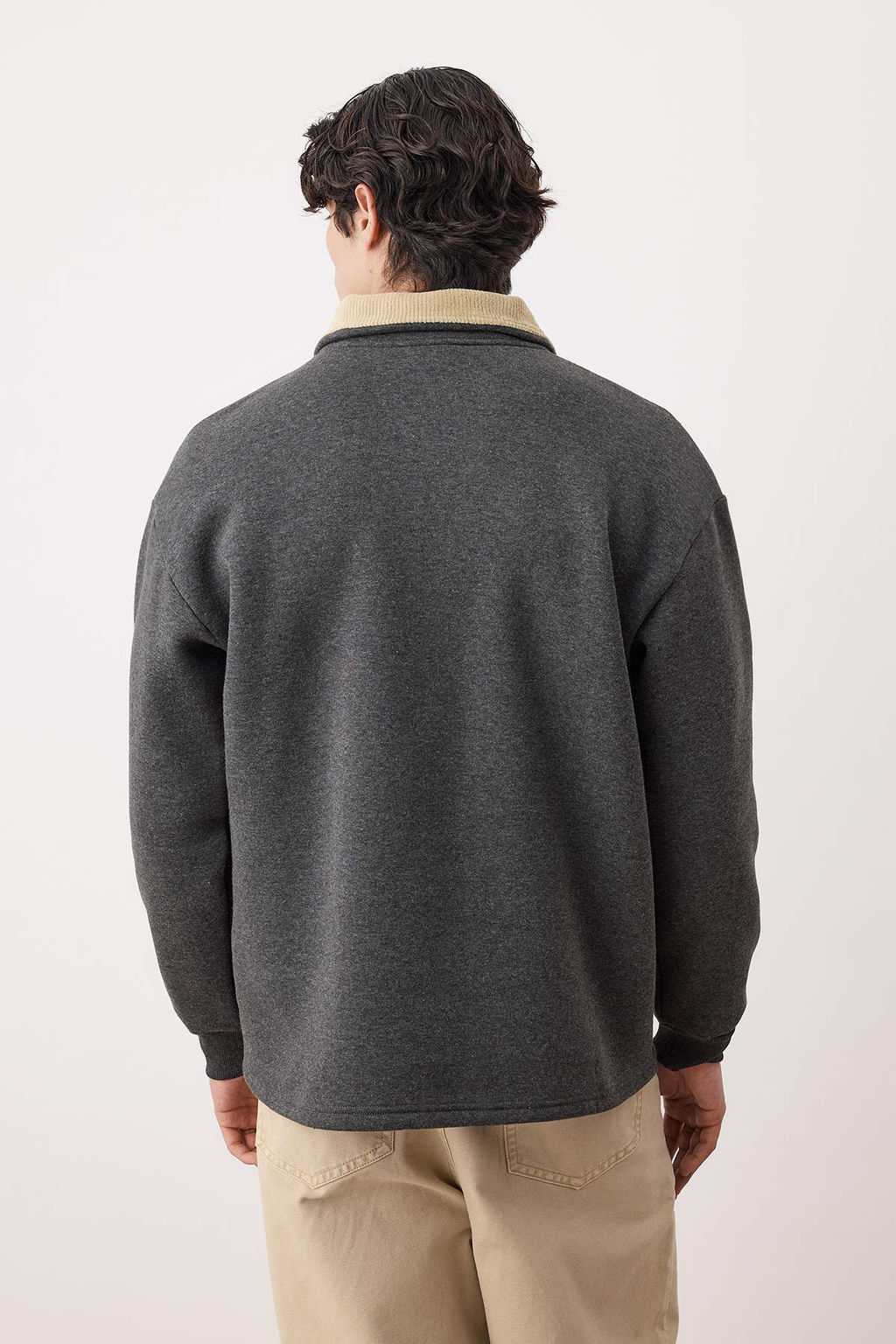 Antrasit Yaka Detayl? Dik Yaka Oversize/Genis Kesim Kal?n/Ici Polarl? Sweatshirt TMNAW26SW00003 - Trendyolmilla фото 7