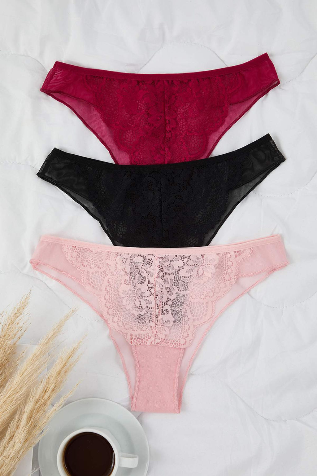 Cok Renkli 3lu Paket Dantelli Brazilian Orme Kulot THMAW26KU00047