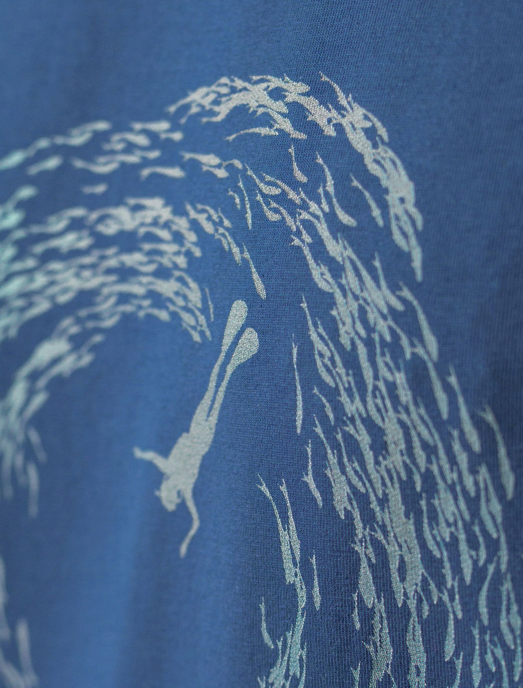 Футболка из премиального хлопка с авторским принтом