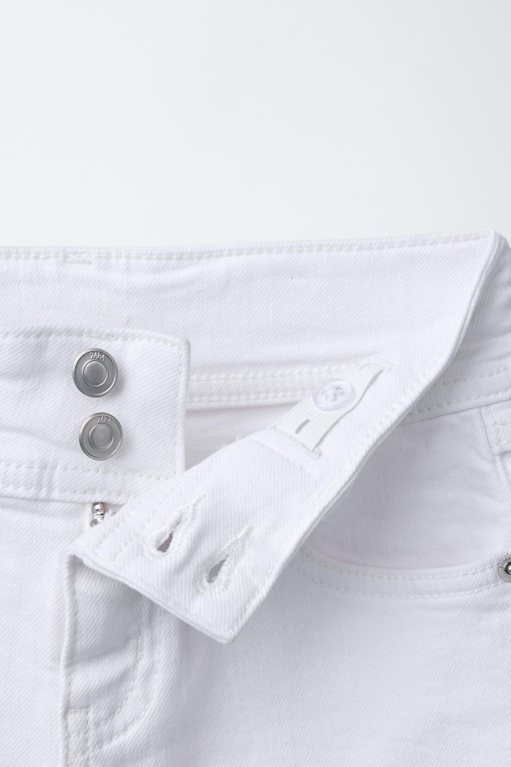 DOUBLE BUTTON FLARE JEANS - Zara фото 7