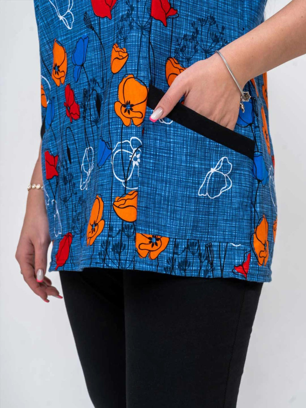 Костюм женский, цвет черный синий