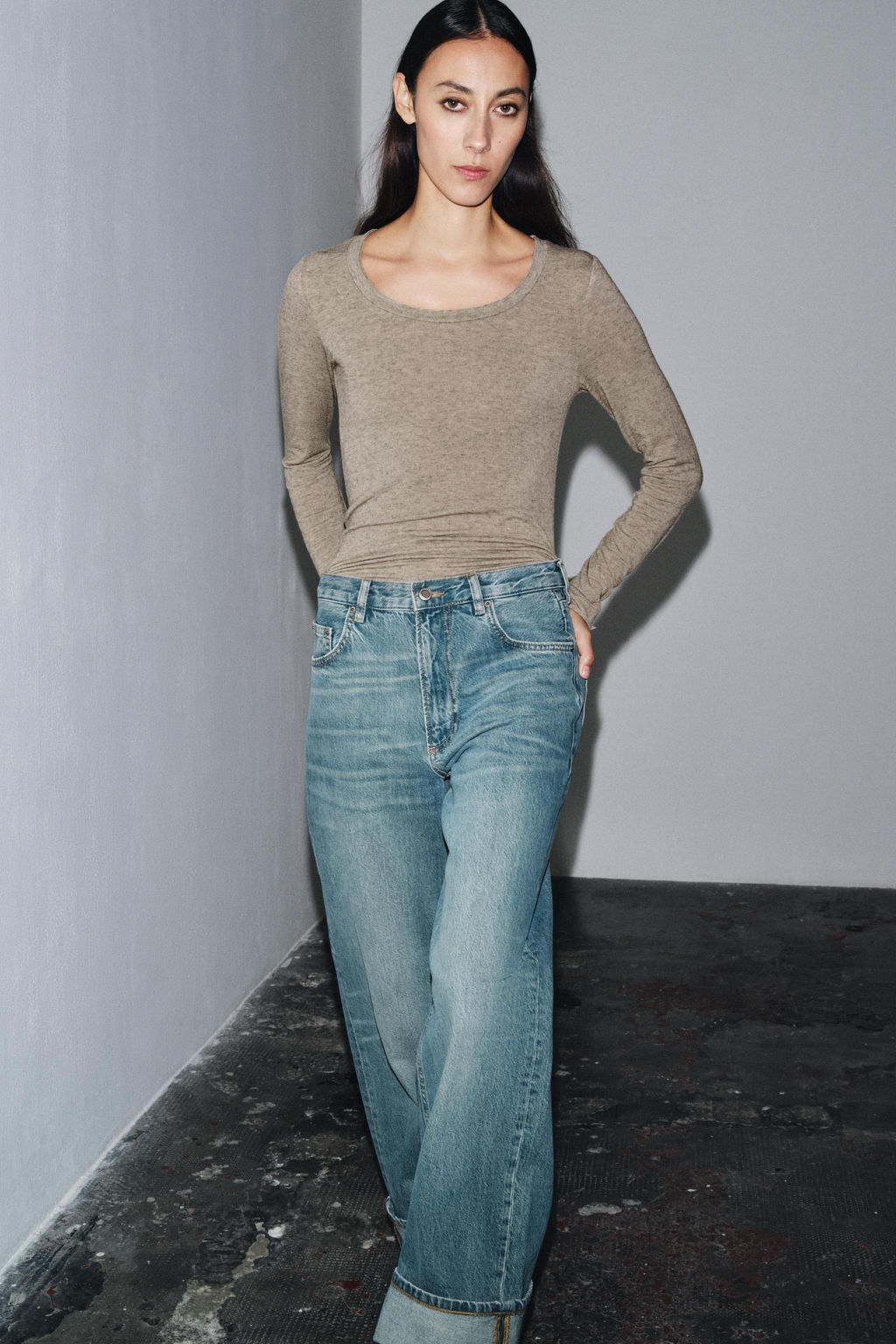 LONG SLEEVE T-SHIRT