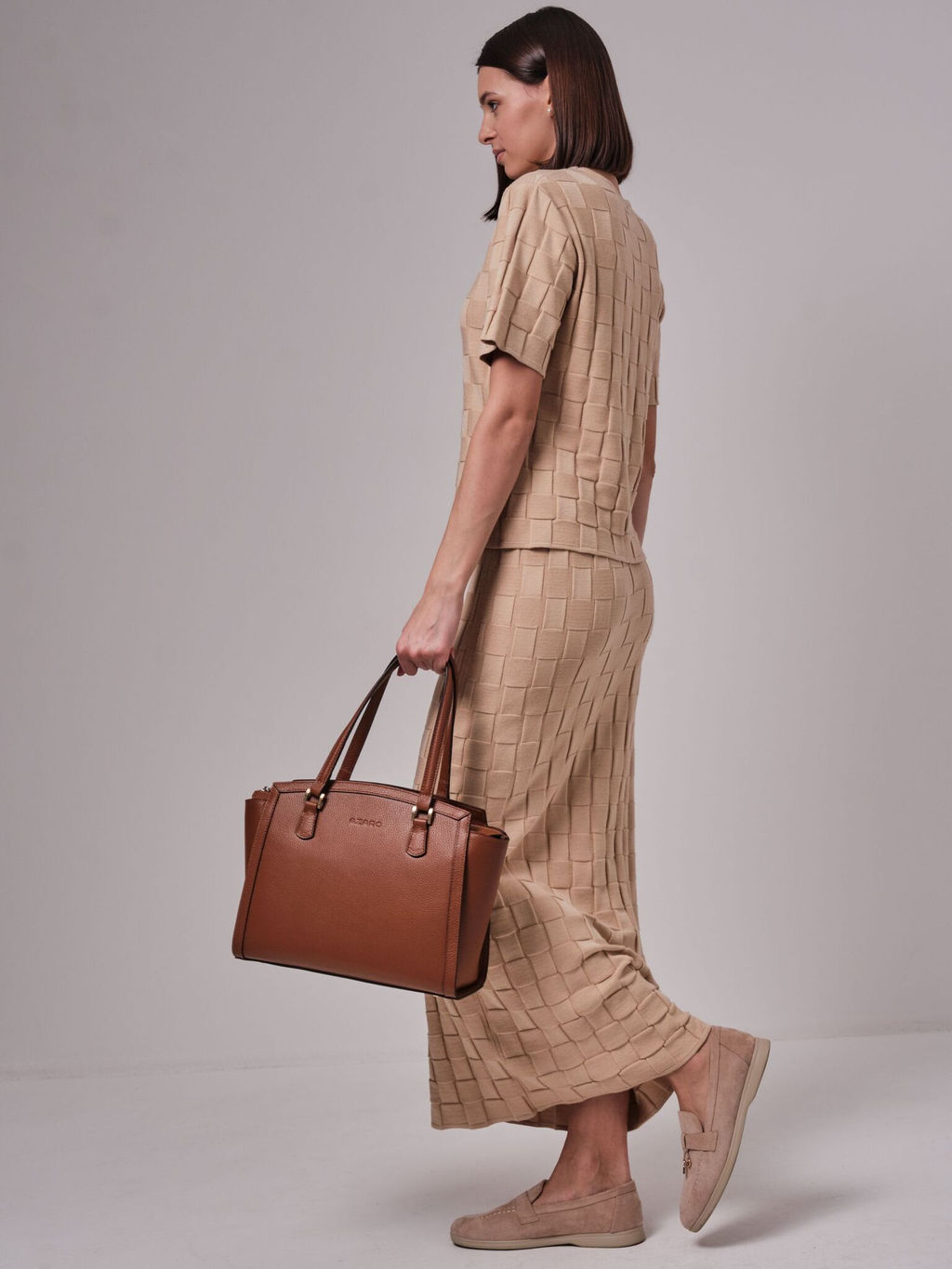 Сумка кожаная Azaro 30690 коричневый фундук