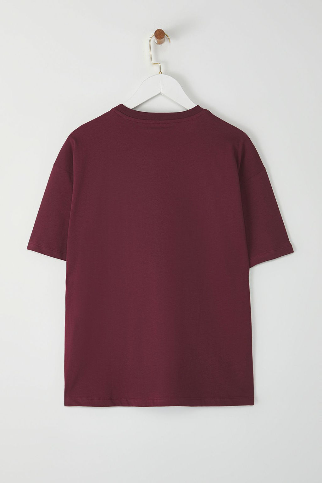 Bordo %100 Kal?n Pamuklu Oversize/Genis Pach Nak?sl? Orme T-Shirt TWOSS25TS00069