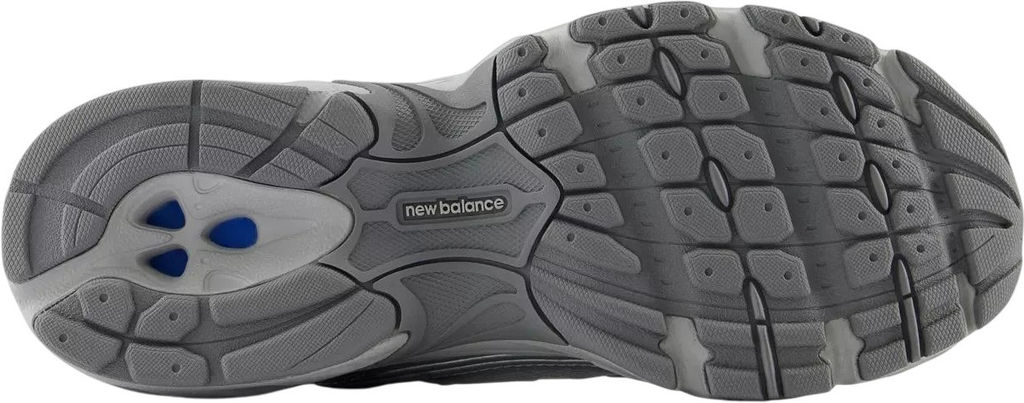 Кроссовки взрослые