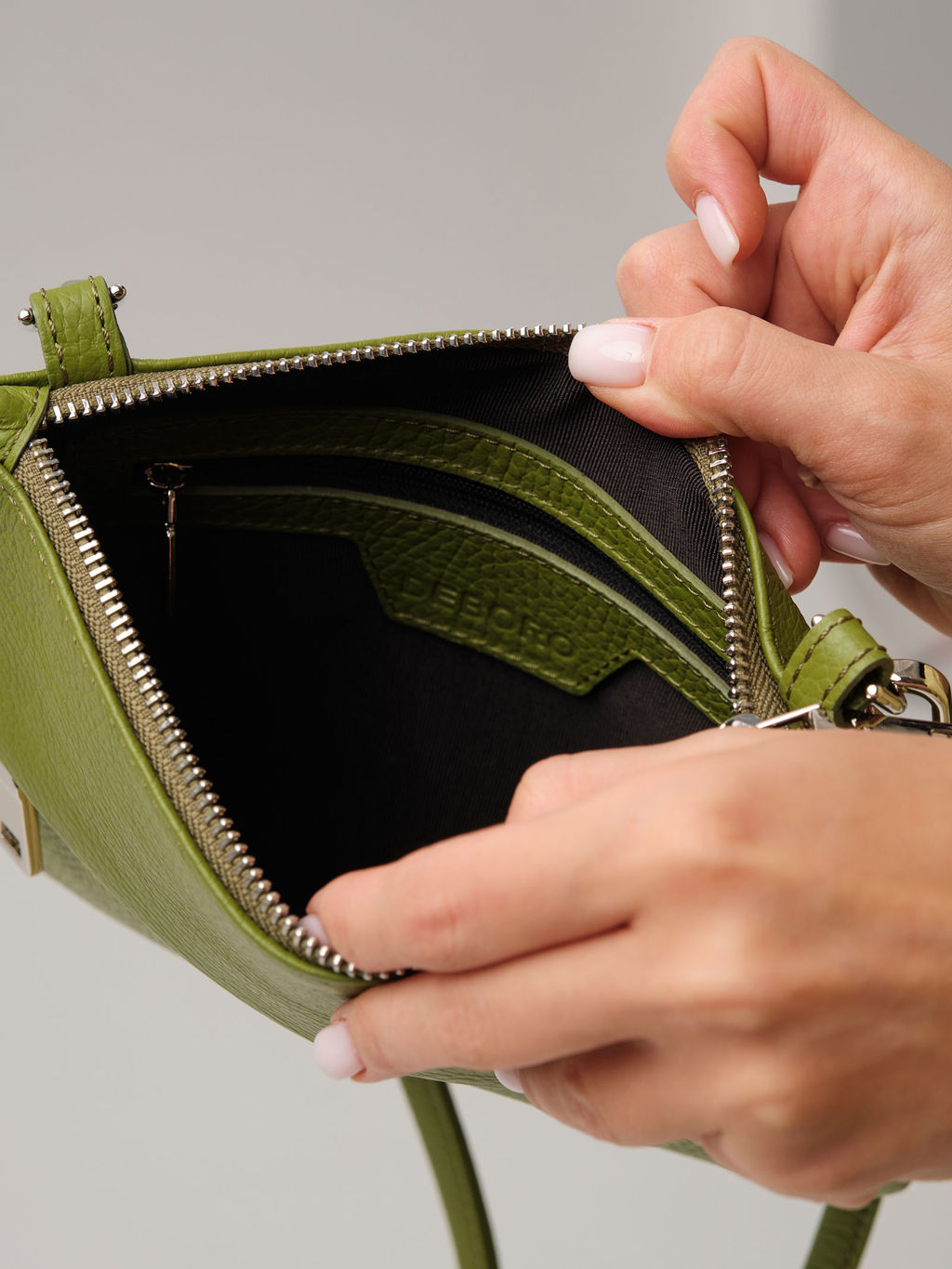 Кожаная сумка Deboro 3017 зеленый бамбук