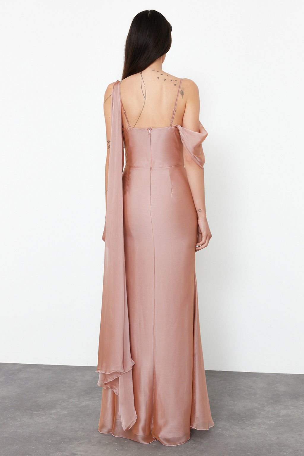 Pembe Carmen Yaka Dokuma Sifon Uzun S?k Abiye Elbise TPRSS24AE00137 - Trendyolmilla фото 6