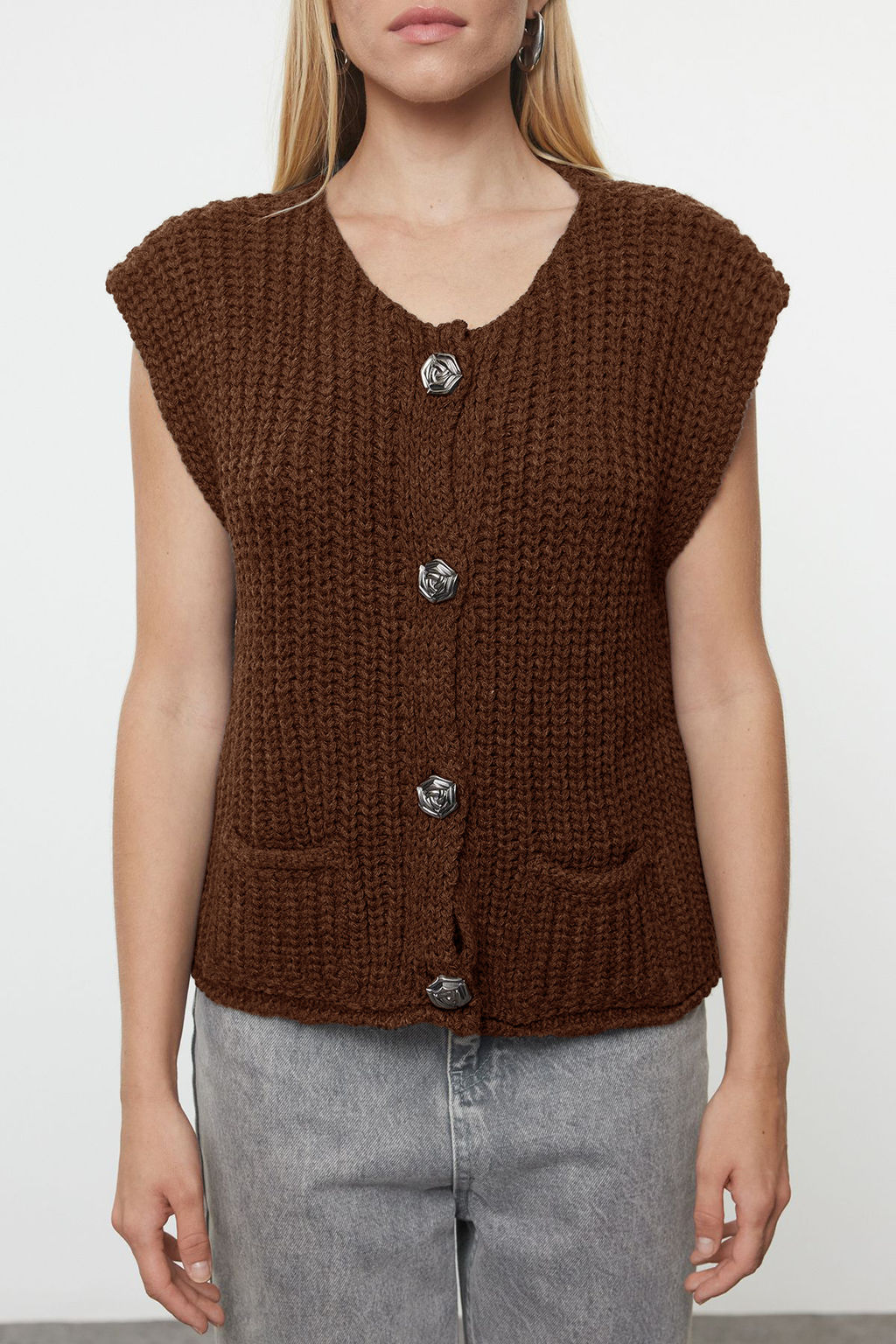 Kahverengi Yumusak Dokulu Fitted Yelek TWOAW25YE00027
