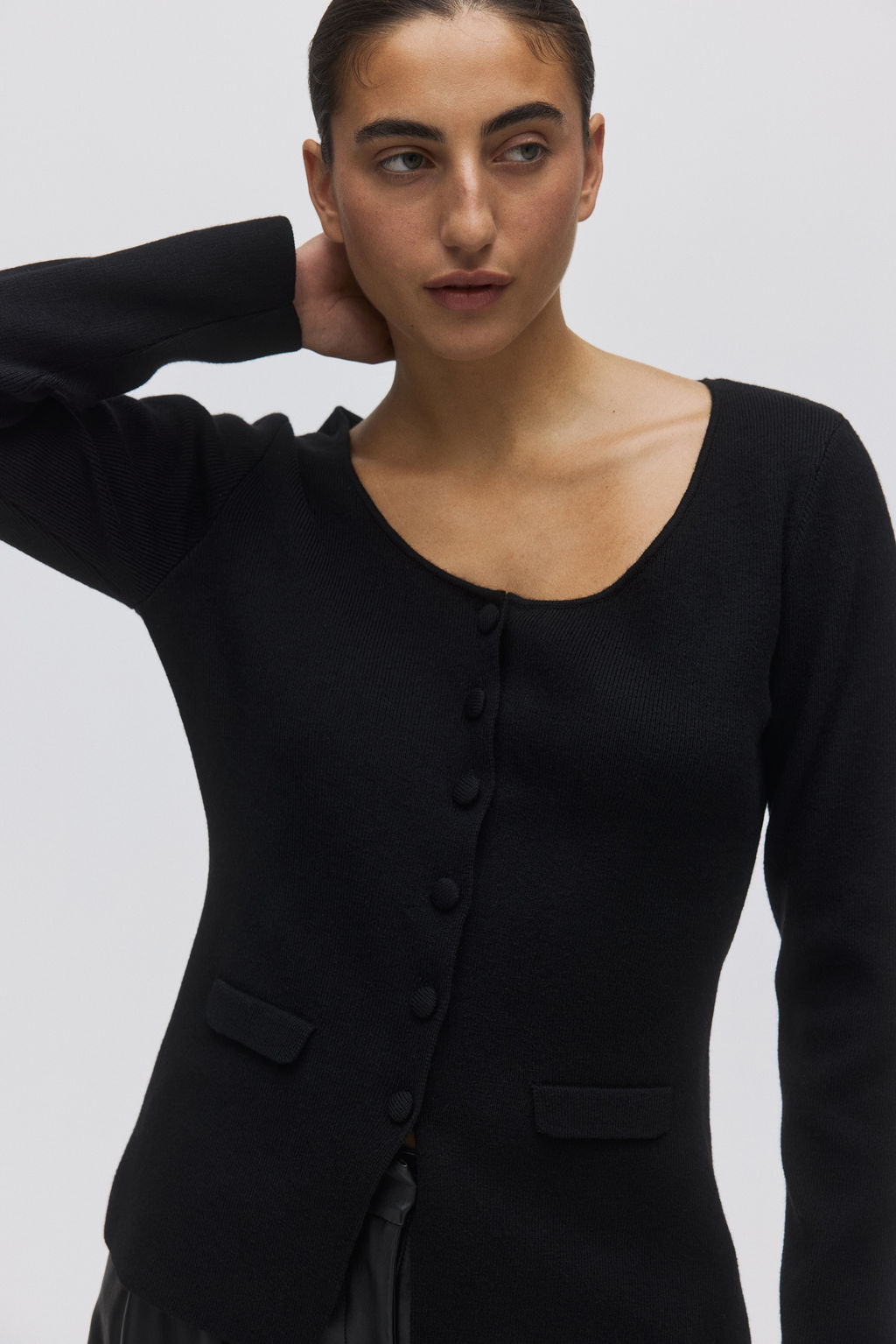 C?rdigan en punto acanalado con escote en U - H&m фото 3