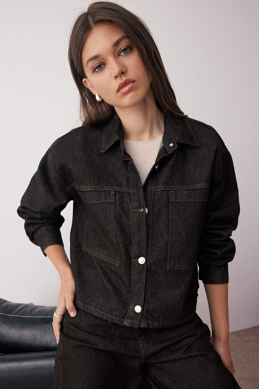 Siyah Cep Detayl? Gomlek Yaka Regular Denim Ceket TWOAW26CE00025