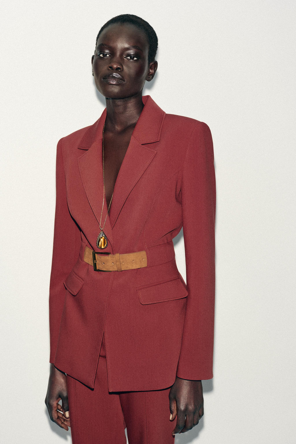 WIDE BELT BLAZER