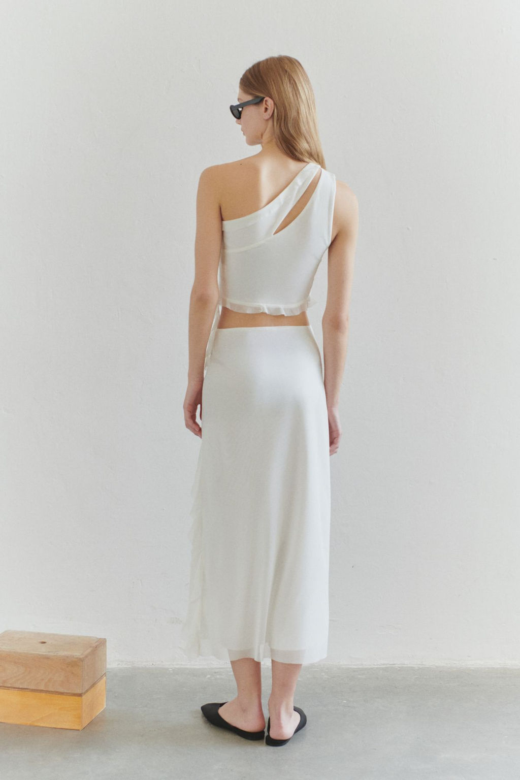 TRENDYOLMILLA Limited Edition Ekru Y?rtmac ve F?rf?r Detayl? Astarl? Esnek Midi Orme Tul Etek TWOSS25ET00089 фото 2